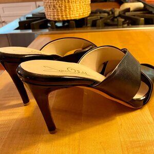 Joan Oloff 3.5" Heels, Black, size 39 UR, 8.5 US